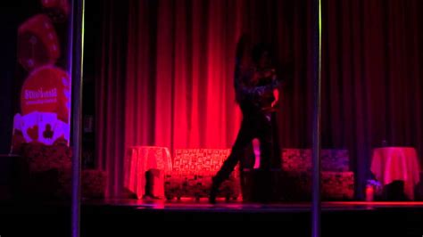 Striptease/Lapdance Finde eine Prostituierte Höchst